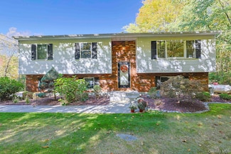 77 Woodbury Rd, Highland Mills, NY 10930
