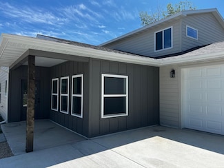 240 E 2nd St Unit 1, Lovell, WY 82431