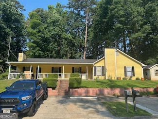 2128 Valley Oaks Dr SE, Smyrna, GA 30080