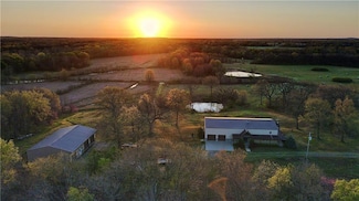 5455 E Zodiac Rd, Liberal, MO 64762