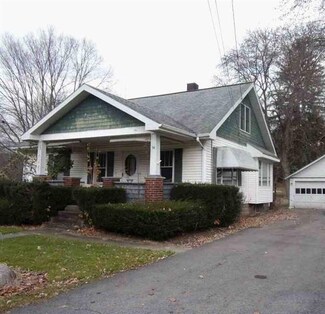34 Haywood St, West Middlesex, PA 16159