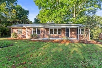 51 Sycamore St, Winnsboro, SC 29180