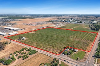 8175 E Shaw Ave, Clovis, CA 93619