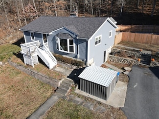 1540 Quaker St, Northbridge, MA 01534