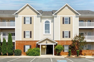 100 Capstone Dr Unit 207, Lynchburg, VA 24502