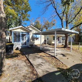 814 W 48th St, Savannah, GA 31405