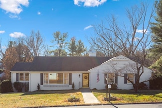 210 Edgewood Rd, Staunton, VA 24401