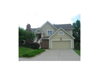 7657 N Pomona Place, Kansas City, MO 64152