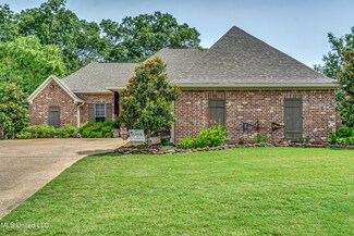 434 Meadowgreen Ln, Canton, MS 39046