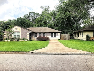 1209 Confederate Rd, Houston, TX 77055