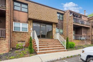 310 Sharon Garden Ct, Woodbridge, NJ 07095