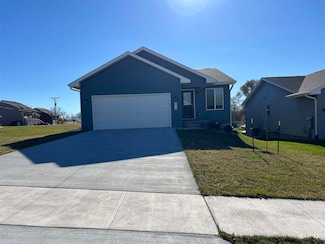 824 Nye Way, Coralville, IA 52241