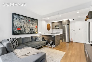 306 W 116th St Unit 1B, New York, NY 10026