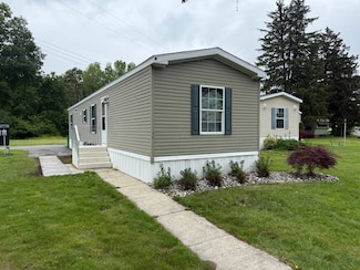 3 Circle Dr, Manchester Township, NJ 08759