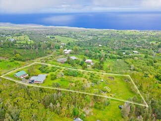 88-1549 Ala Pakaua St, Captain Cook, HI 96704
