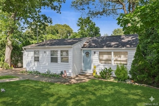 39 Gould Rd, Centereach, NY 11720