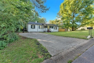 54 Mildred Ct, Dallas, GA 30157