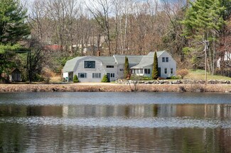 17 Riverside Dr, Alton, NH 03809