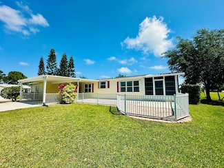 8102 9th Hole Dr, Port St. Lucie, FL 34952