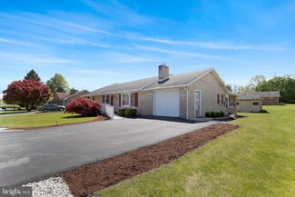16731 Longstreet Dr, Williamsport, MD 21795