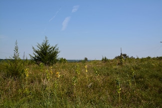 68 E 74 Rd, Kanwaka, KS 66050