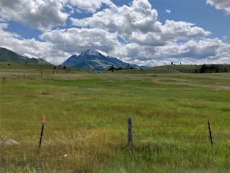 1180 E River Rd, Pray, MT 59065