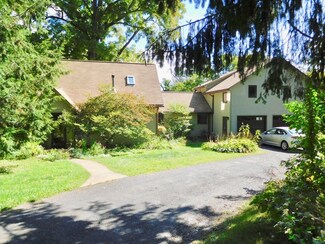 2 Florence St, Leeds, MA 01053