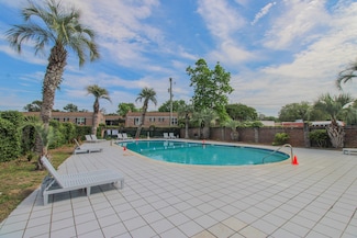 867 Colony Dr Unit F82, Charleston, SC 29407