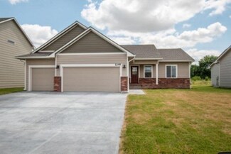 1249 E Prairie Hill Cir, Park City, KS 67219