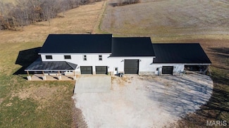 284 Ridge Rd, Oak Ridge, MO 63769