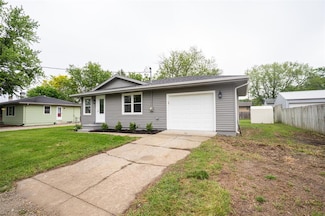 209 Market Ave SW, Mitchellville, IA 50169