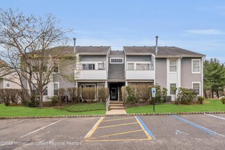 47 Fennec Ct, Tinton Falls, NJ 07753
