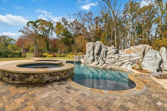 220 River Meadow Ln, Social Circle, GA 30025