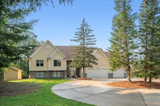 17910 Ussuri St NE, Forest Lake, MN 55025