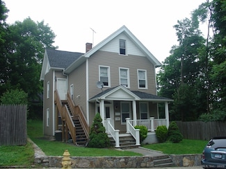 31 Clay St, Norwalk, CT 06854