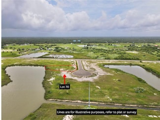 106 Garcia Rd, Rockport, TX 78382