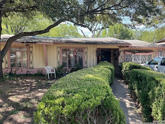 326 Laurelwood Dr, San Antonio, TX 78213