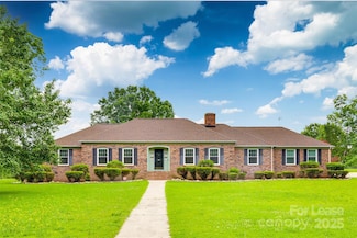 1003 Chesterfield Ave, Lancaster, SC 29720