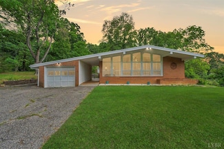 747 Wert Faulkner Hwy, Natural Bridge Station, VA 24579