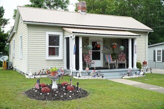 826 Hughes St, Danville, VA 24541