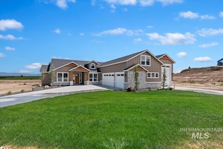 8043 Golden Hills Rd, Nampa, ID 83686