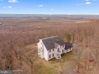 351 Valley View Dr, Effort, PA 18330