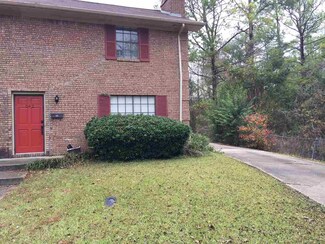 562 Woodland Hills Place, Jackson, MS 39216