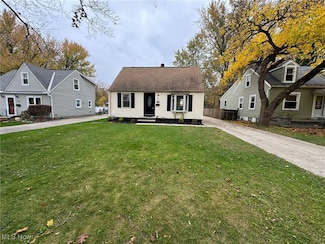 23760 Lucille Dr, North Olmsted, OH 44070