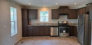 877 Victoria Cir, Chicago Heights, IL 60411