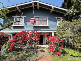 215 N Forest St, Bellingham, WA 98225