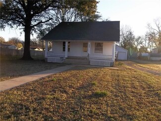1116 S Central Ave, Chanute, KS 66720