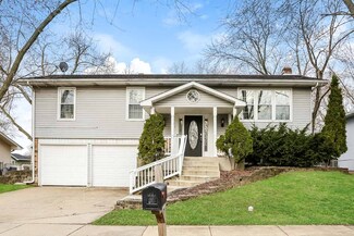 137 Mayfield Dr, Bolingbrook, IL 60440