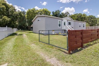10515 Main St, Thonotosassa, FL 33592