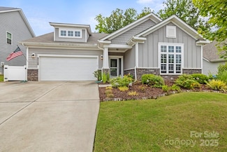 219 Broadleaf Dr, Denver, NC 28037